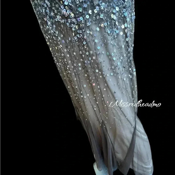 ~Long Sequin Dress~ with Flaws - Size 6 - Picture 7 of 10